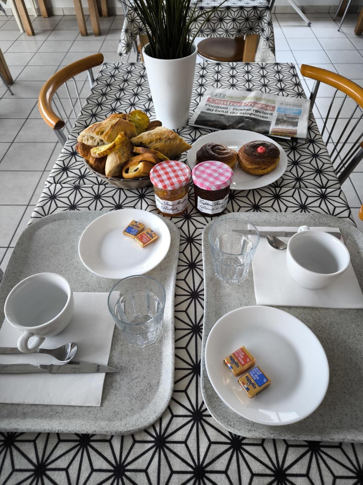 Hotel Le Laury'S Onet-le-Chateau Bagian luar foto