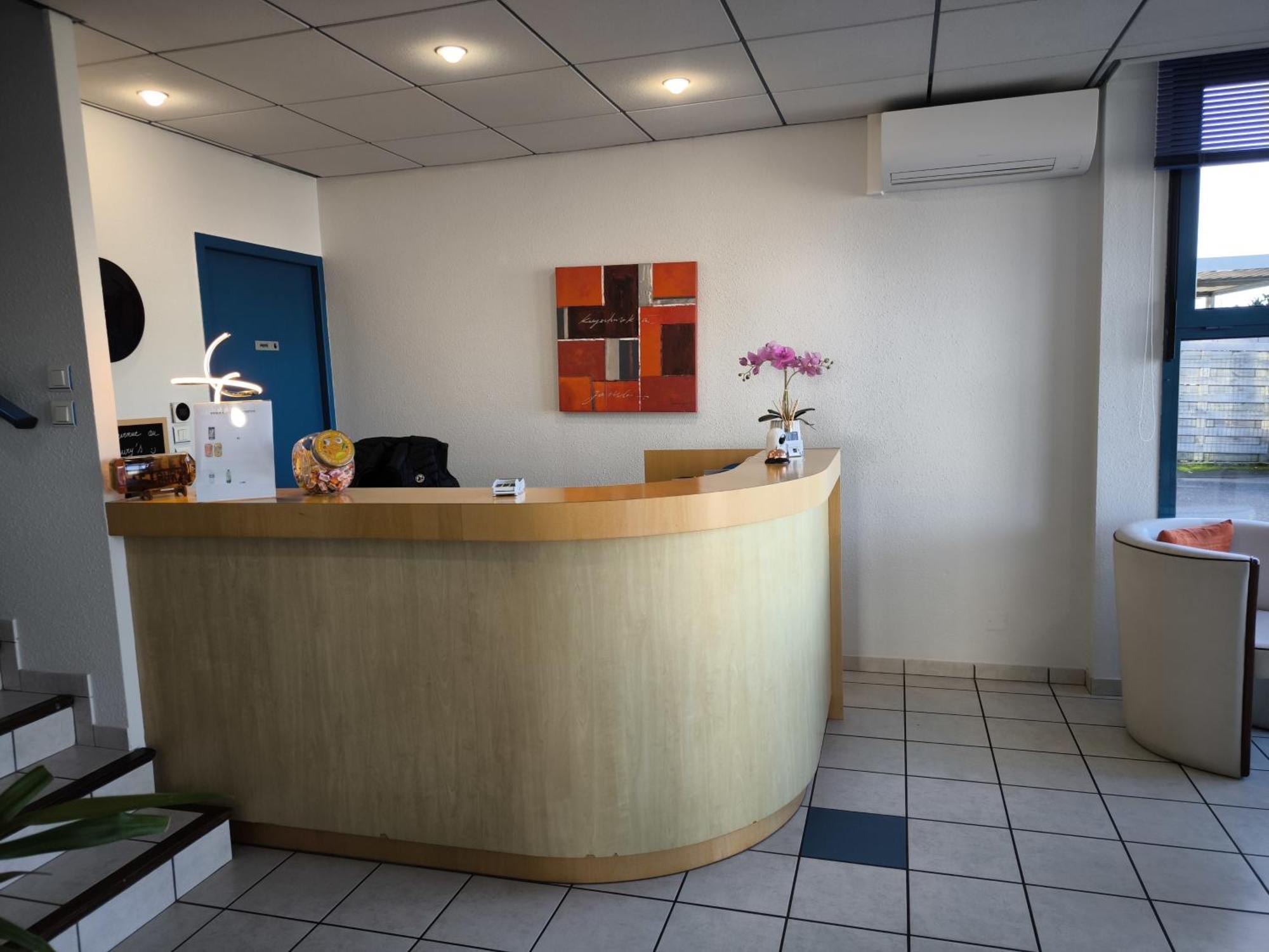 Hotel Le Laury'S Onet-le-Chateau Bagian luar foto