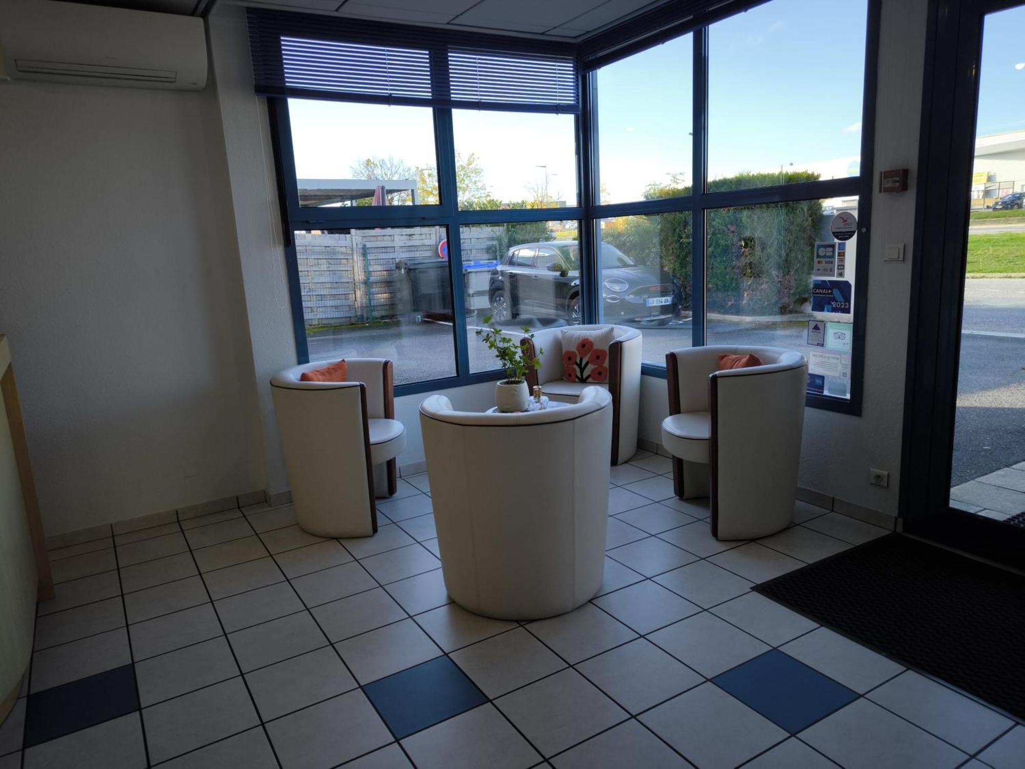Hotel Le Laury'S Onet-le-Chateau Bagian luar foto