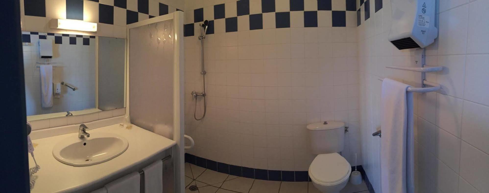 Hotel Le Laury'S Onet-le-Chateau Bagian luar foto